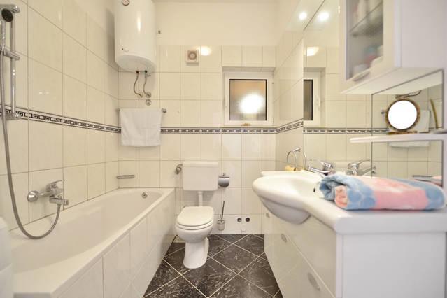 Apartment Lejo Єсенице Екстер'єр фото