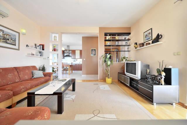 Apartment Lejo Єсенице Екстер'єр фото